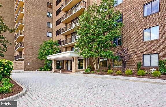 4th image of 200 N Pickett St APT 1114