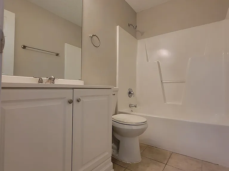 7025 Stoneridge Dr — Photo 13