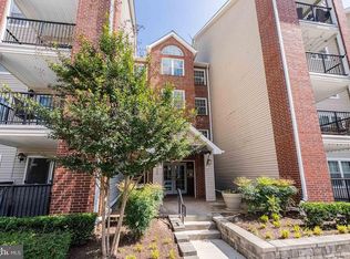 3309 Wyndham Cir APT 2173, Alexandria, VA 22302