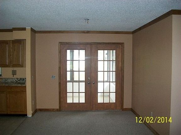 3rd image of 77 N Lakeshore Dr