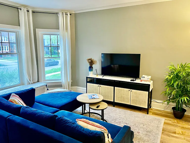 224 N Austin Blvd #1 — Photo 4