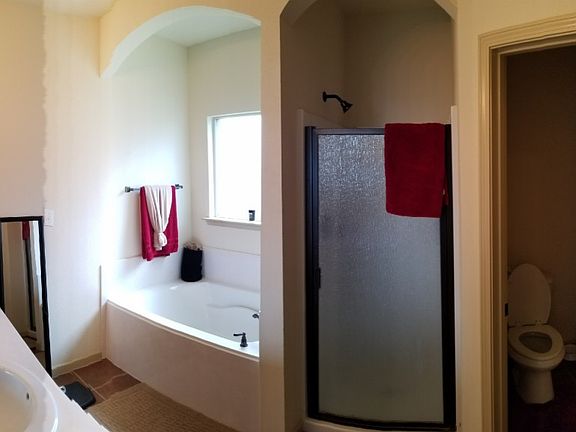 4th image of 41117 Mandalay Dr