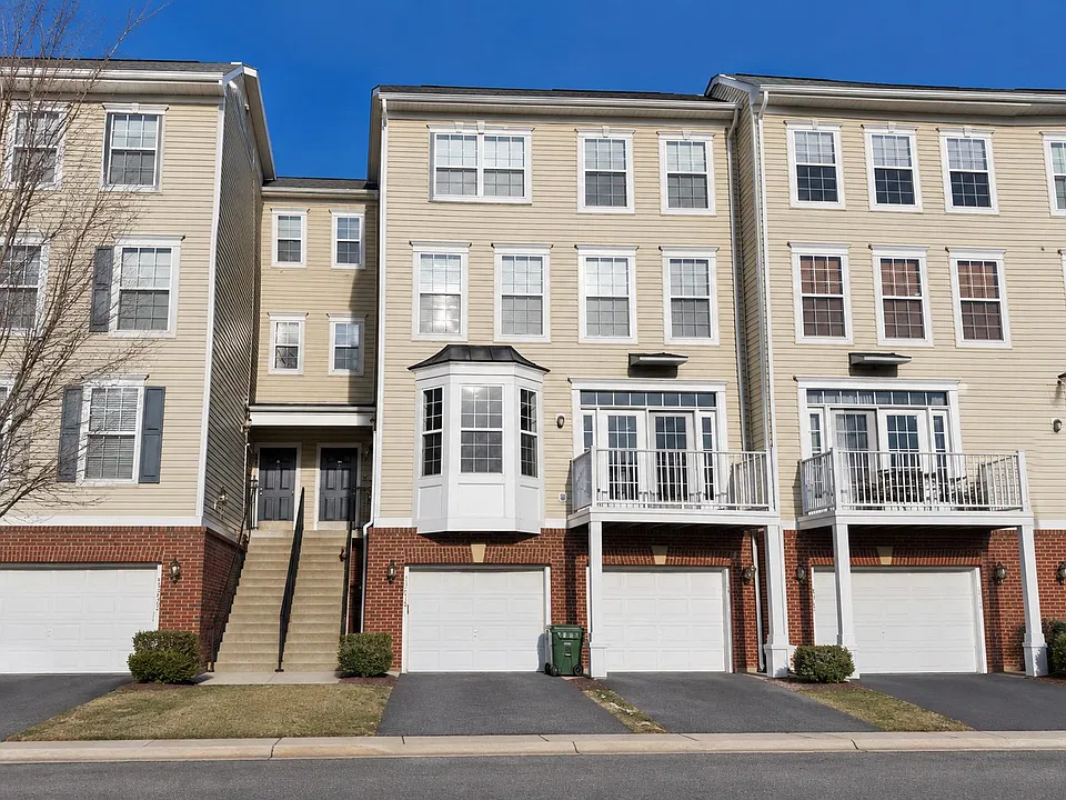 13536 Davinci Ln #52
