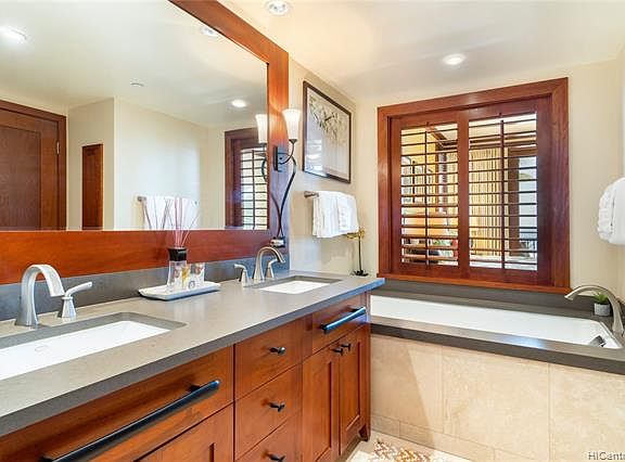 5th image of 92-102 Waialii Pl #B-209