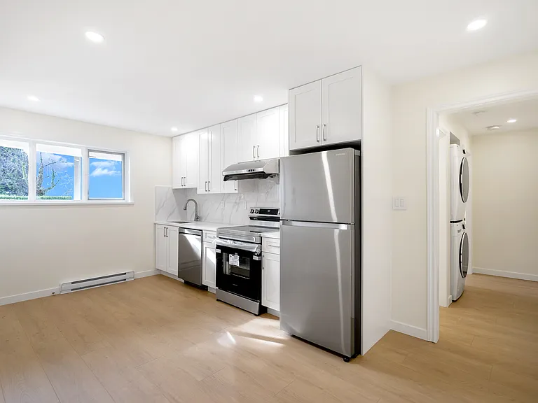 919 Younette Dr — Photo 16