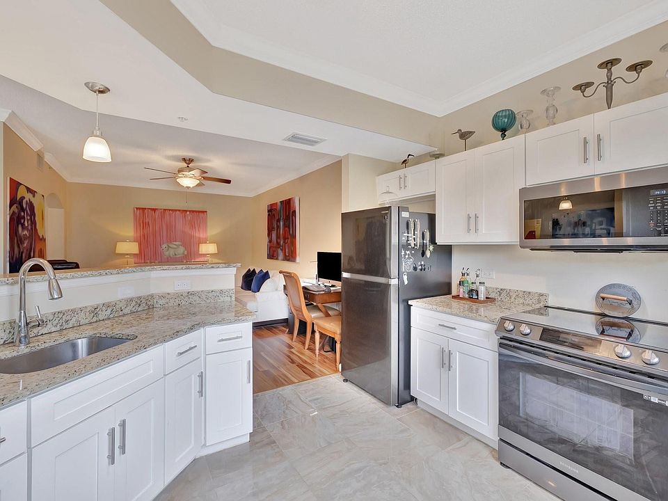 1st image of 533 NE 3rd Avenue #226