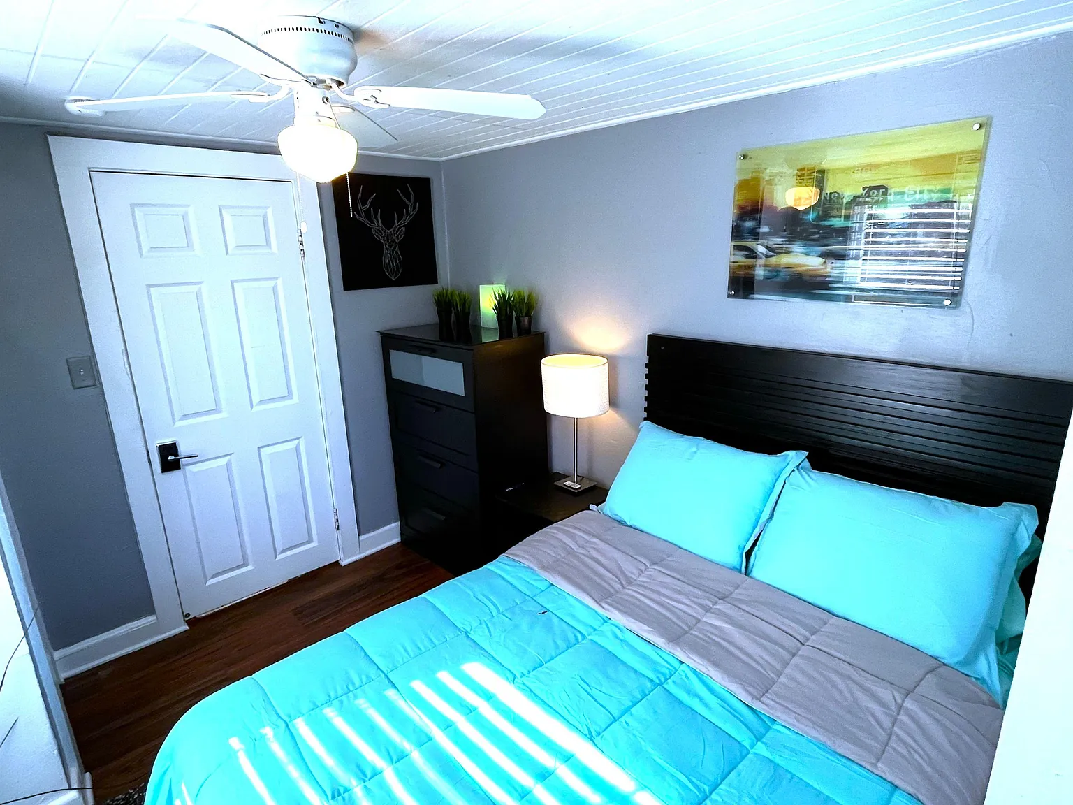 3 bed, 1.0 bath, 650 sqft, $797 — Photo 2