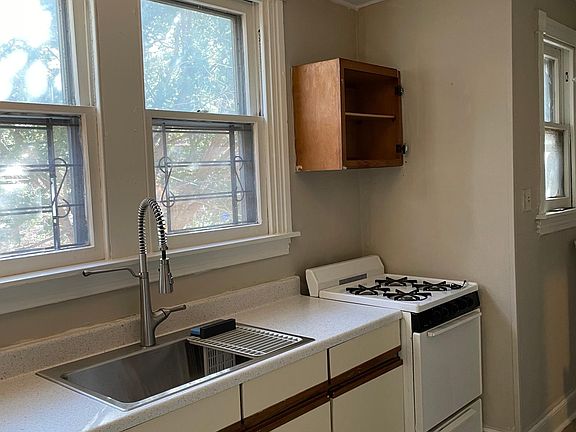 4th image of 4610 Baltimore Ave APT 1R