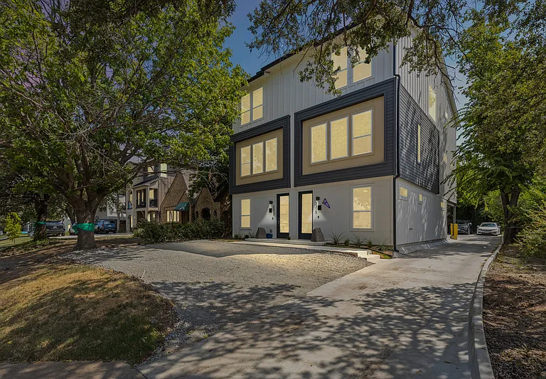 3315 S University Dr — Photo 1