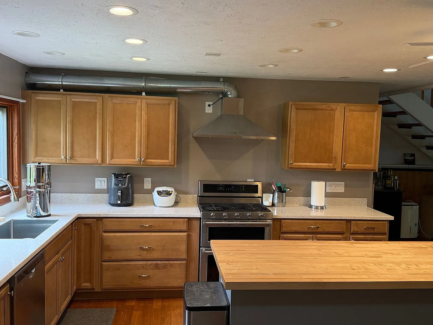 Upper Waiakea Uka Home — Photo 4