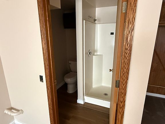 5th image of 719 E Avenue A #5