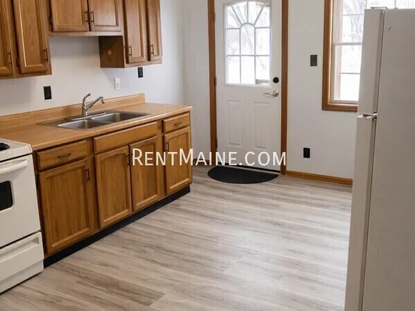 236 York St Unit 2, Bangor, ME 04401