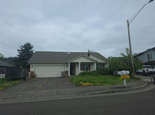 2143 Steelhead Ct, Lebanon, OR 97355