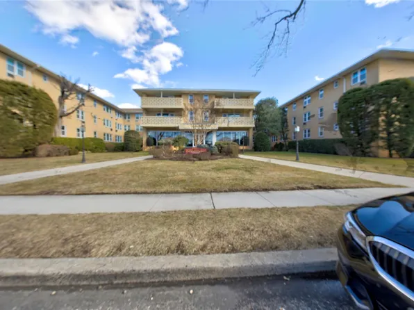 490 Atlantic Avenue #217, East Rockaway, NY 11518