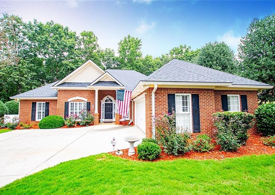 1st image of 141 Jasmine Way