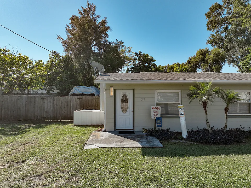 744 E Church Ave