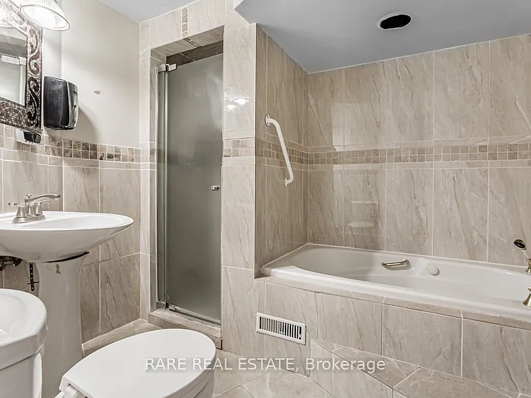 22 Bamford Cres — Photo 15