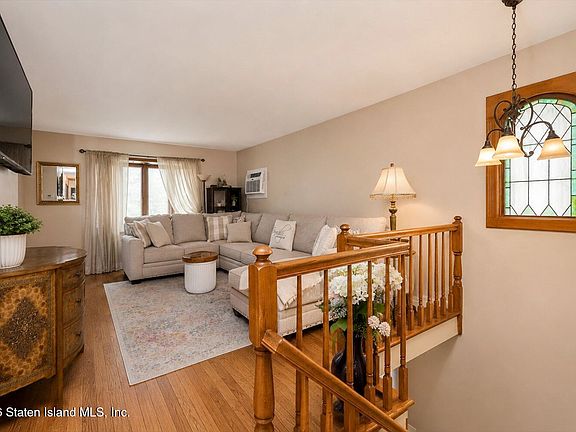 5th image of 4181 Richmond Ave