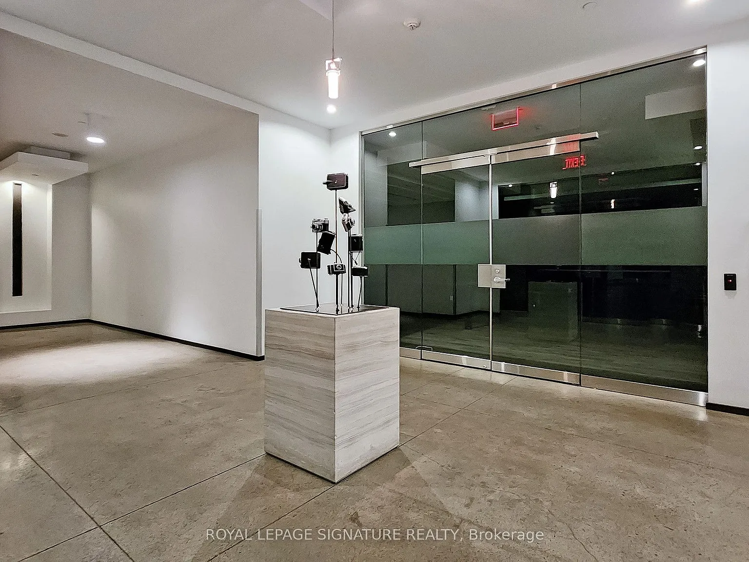 2 bed, $2,650 — Photo 3