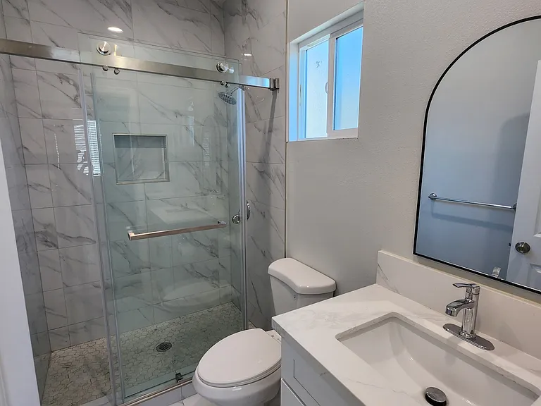 621 S Adria St #C — Photo 10