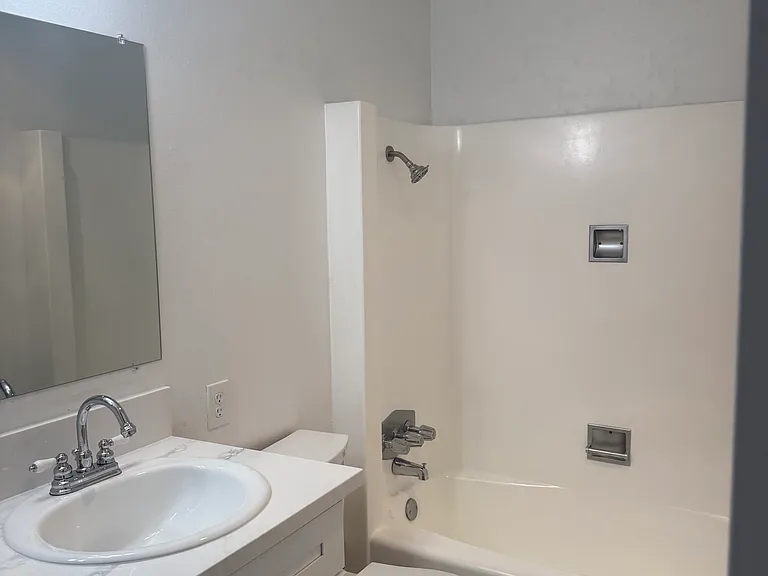 3725 Arnold Ave #6 — Photo 5