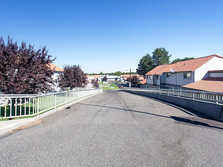 Aspen Hills Apartments — Photo 30