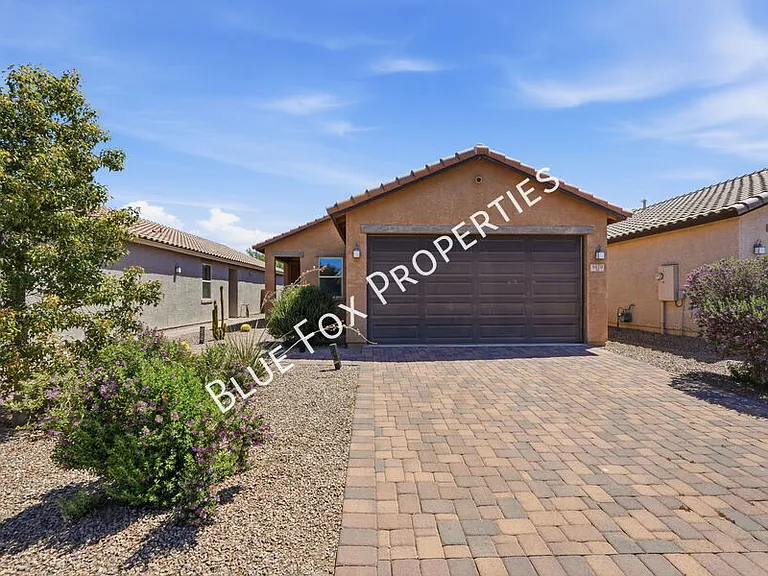 8670 N Genoa Ct — Photo 1