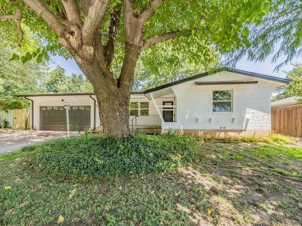 2107 Bradford Dr, Arlington, TX 76010