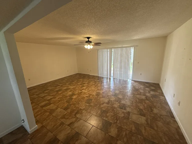 4401 S Semoran Blvd #1 — Photo 9
