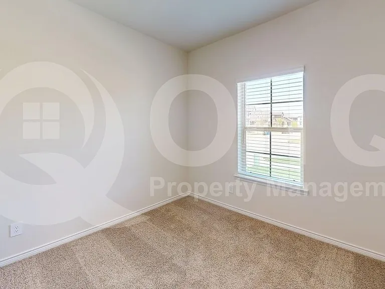 2724 Mexia Ln — Photo 14