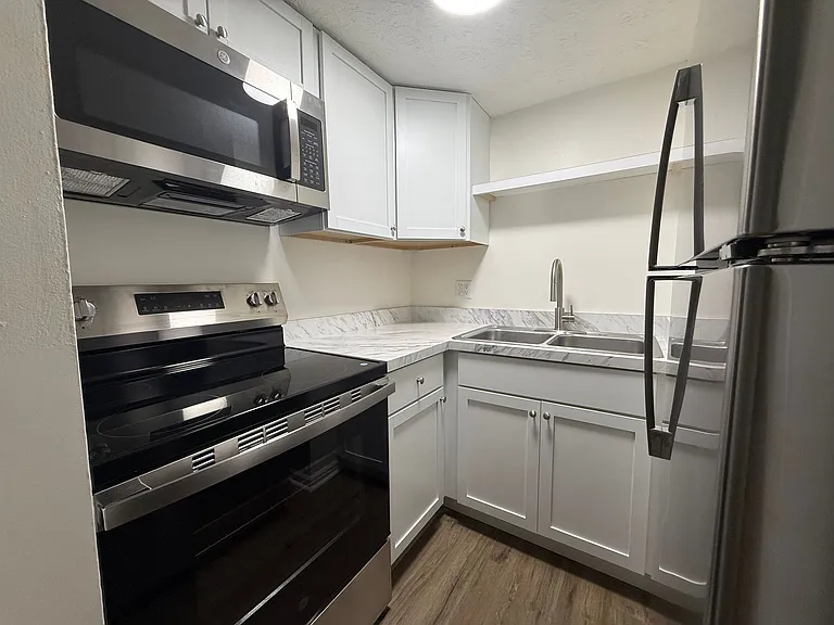 Two-Bedroom Apartments Available at Echo Pointe — Photo 5