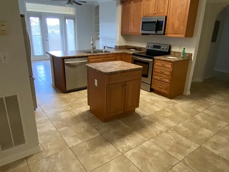 911 N Orange Ave #510 — Photo 5