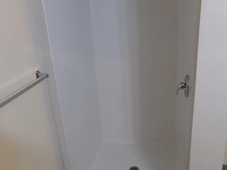 Crossroads Apartments — Photo 12