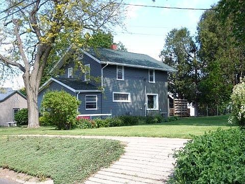 2nd image of 231 Oak St