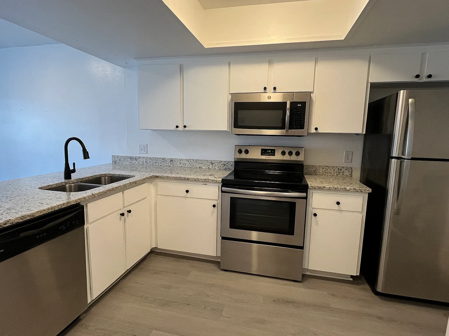 1 bed, 700 sqft, $1,550 — Photo 3