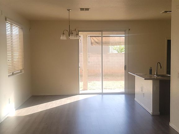 4th image of 3034 S 101st Ln