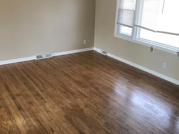 2nd image of 8505 E 109th Ter