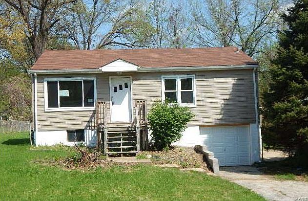 1st image of 375 Bluff Dr