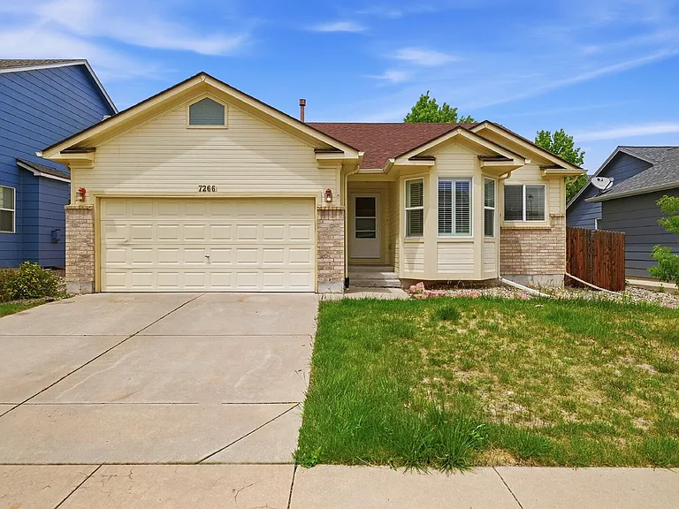 7266 Eagle Canyon Dr — Photo 1