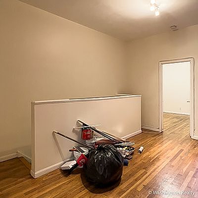 5th image of 687 Lincoln Pl APT 1F