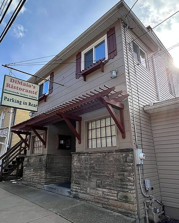 1st image of 106 W Main St