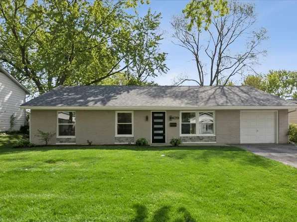 7855 Kensington Ln, Hanover Park, IL 60133