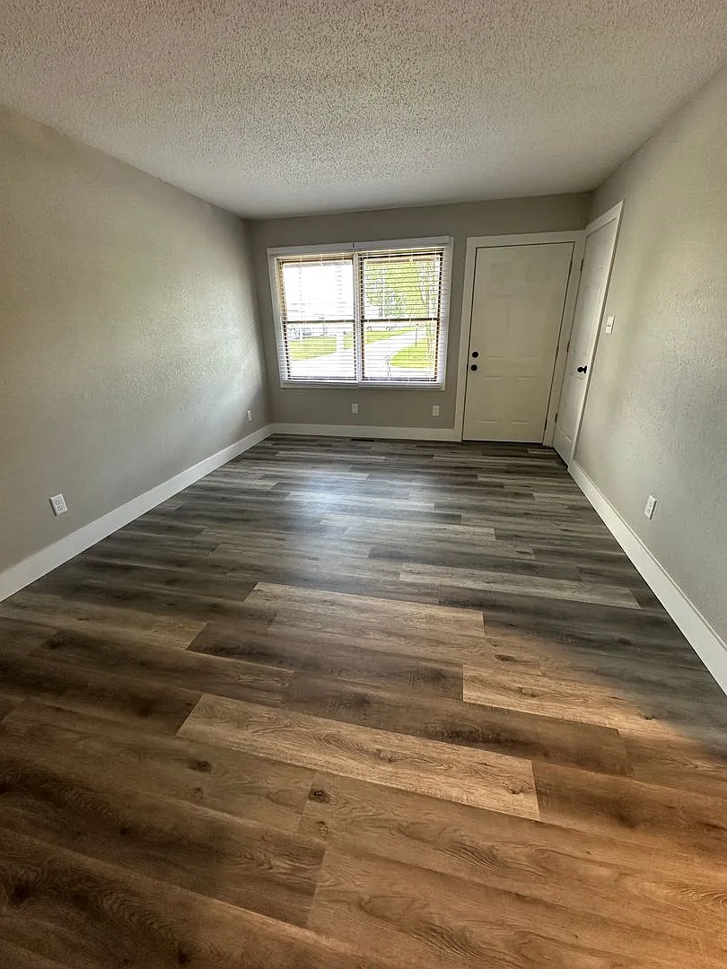 200 Maple Street — Photo 4