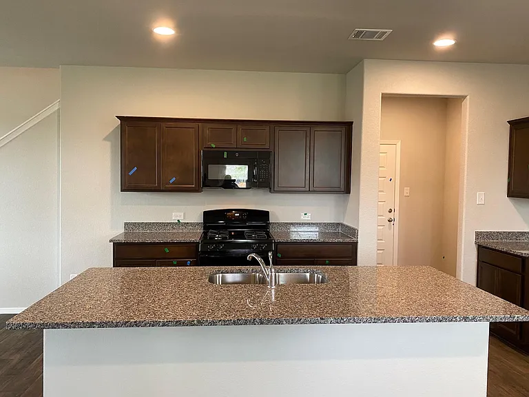 145 Free Stone Dr — Photo 5