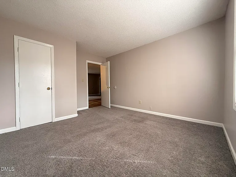 2120 Hawkins St #A — Photo 16