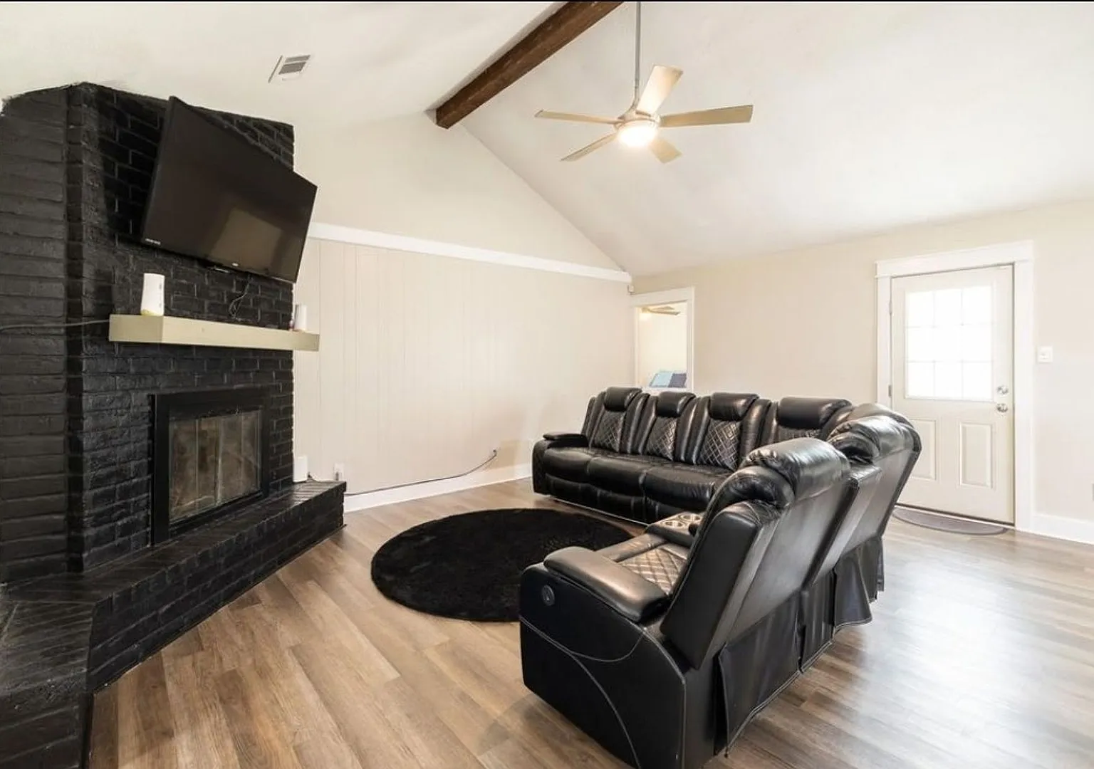 Beautifully Renovated 3-Bedroom, 2-Bath Home — Photo 4