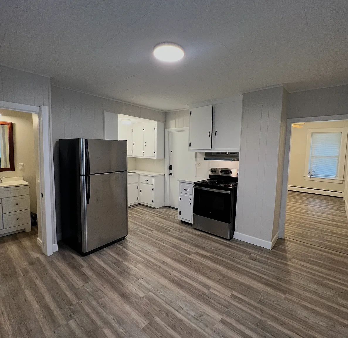 2 bed, 965 sqft, $1,900 — Photo 2
