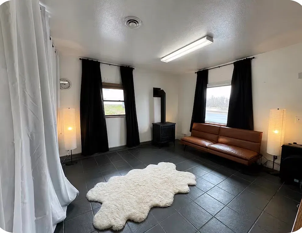 Studio, 1000 sqft, $1,250 — Photo 4