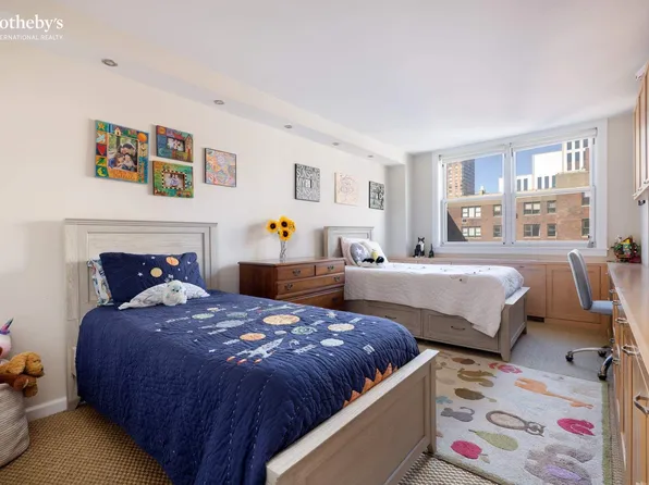 501 East 79th Street image 11 of 18