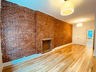 Rented by Metropolis Real Estate of Manhattan